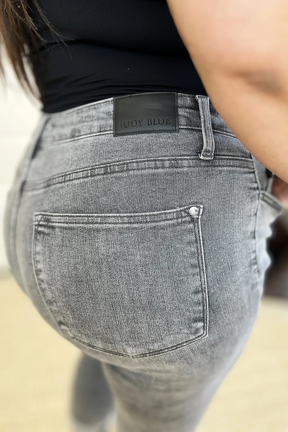 Full Size Button Fly High Waist Cuffed Capris, image 3