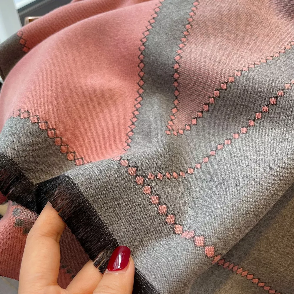 Raw Hem Contrast Scarf, image 5