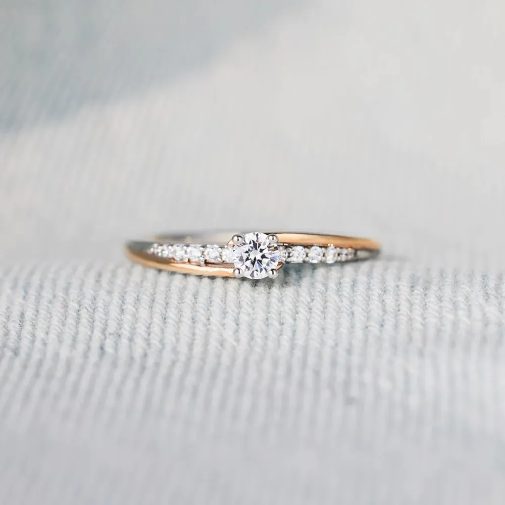 Inlaid Zircon Bicolor Rose Gold-Plated Ring, image 3