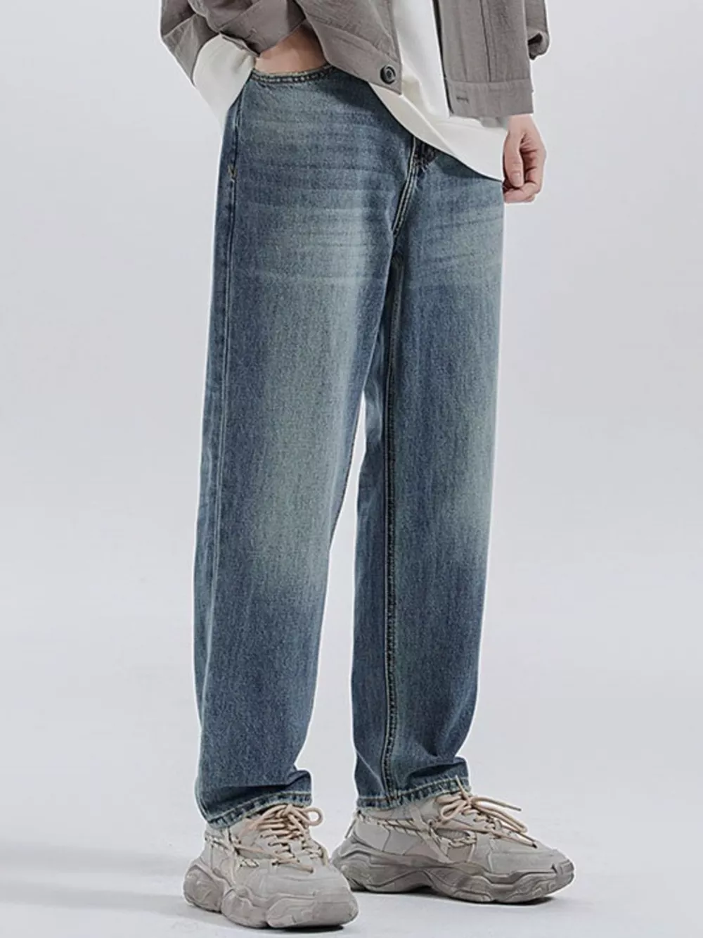Men's Relaxed Fit Wash Jeans, image 3