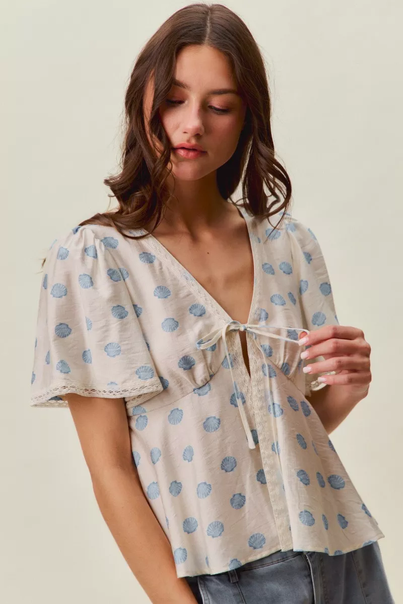 Shell Print Tie Front Flutter Sleeves Blouse Top