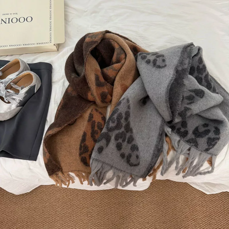 Leopard Heart Warm Scarf, image 4