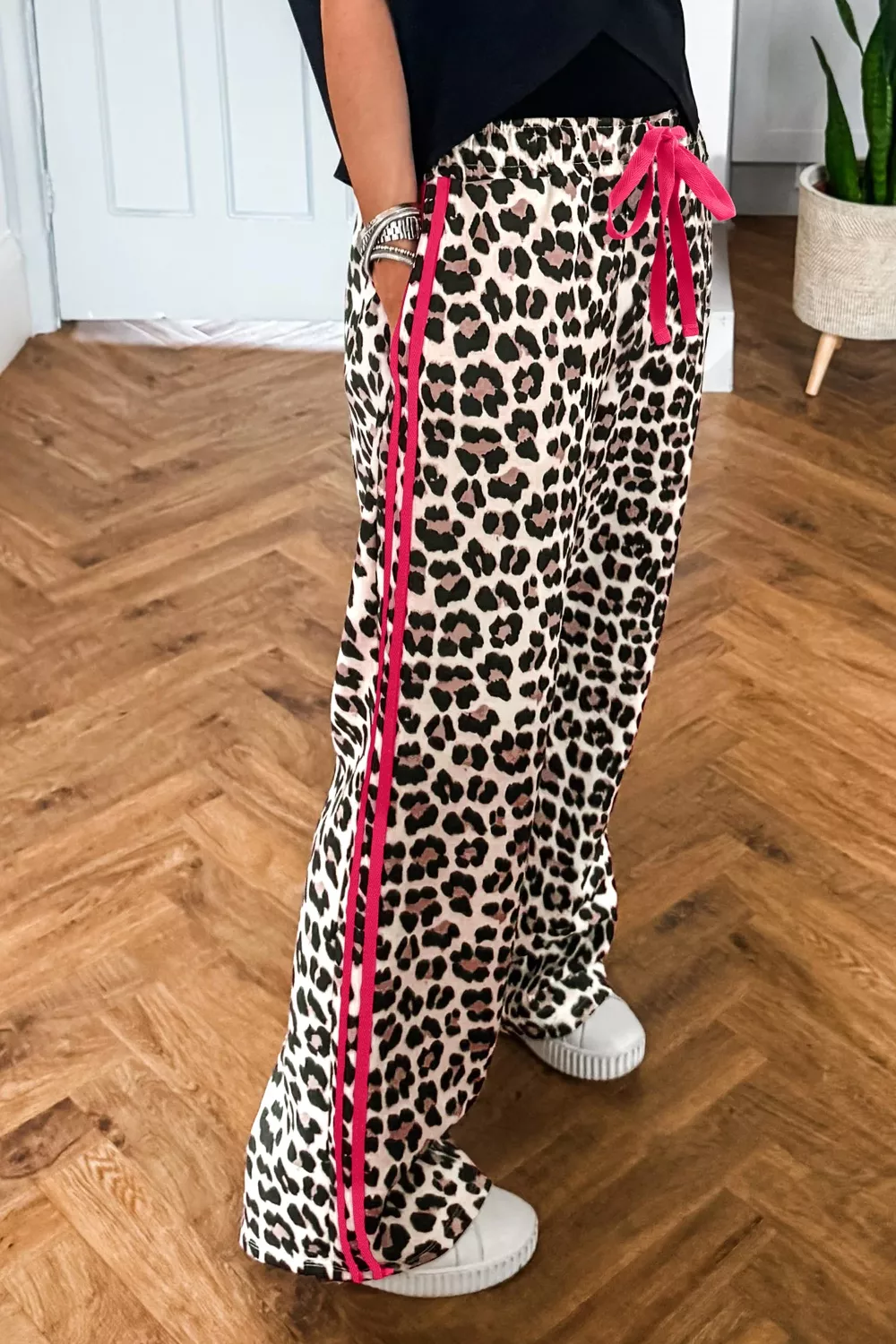e Leopard Print Drawstring Waist Regular Fit Casual Pants, image 4