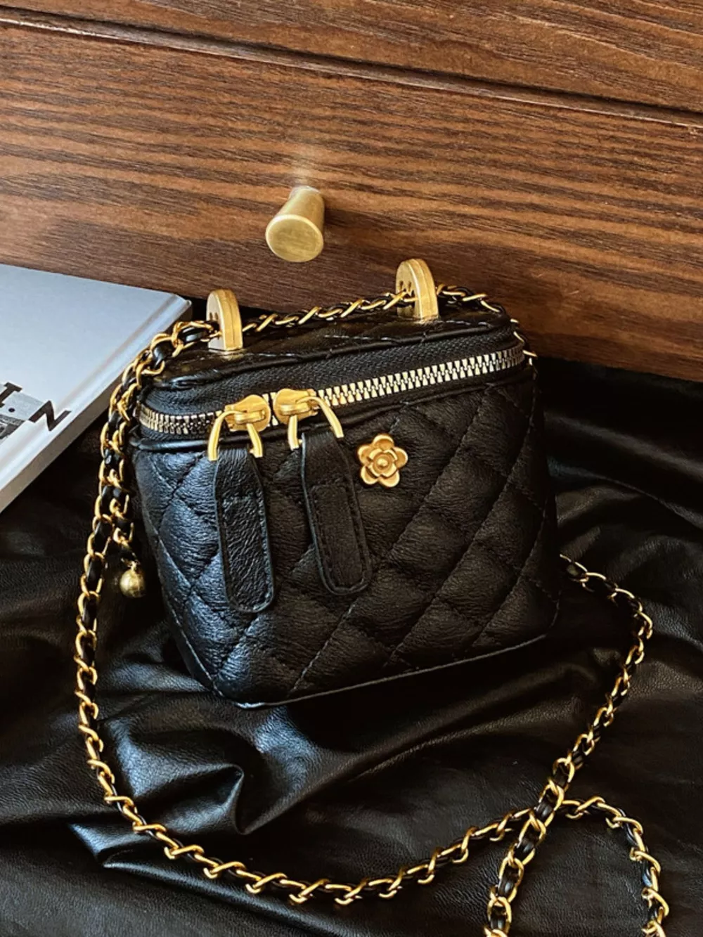 Quilted Chain Strap Crossbody Bag, image 4