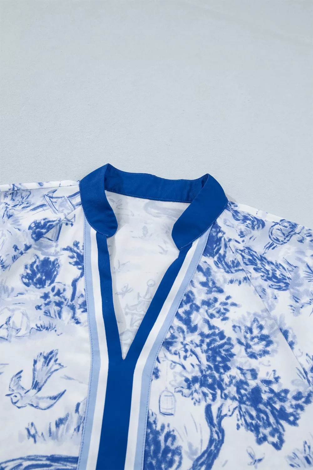 Wild Animal Paradise Contrast V Neck Raglan Sleeve Blouse, image 5