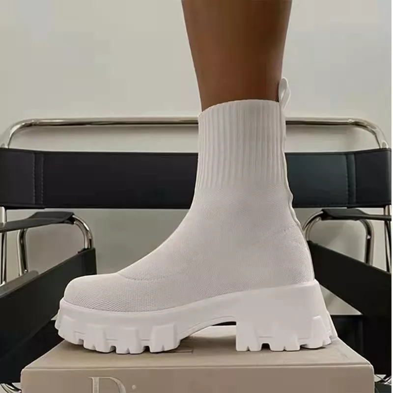 Round Toe Block Heels Boots, image 3