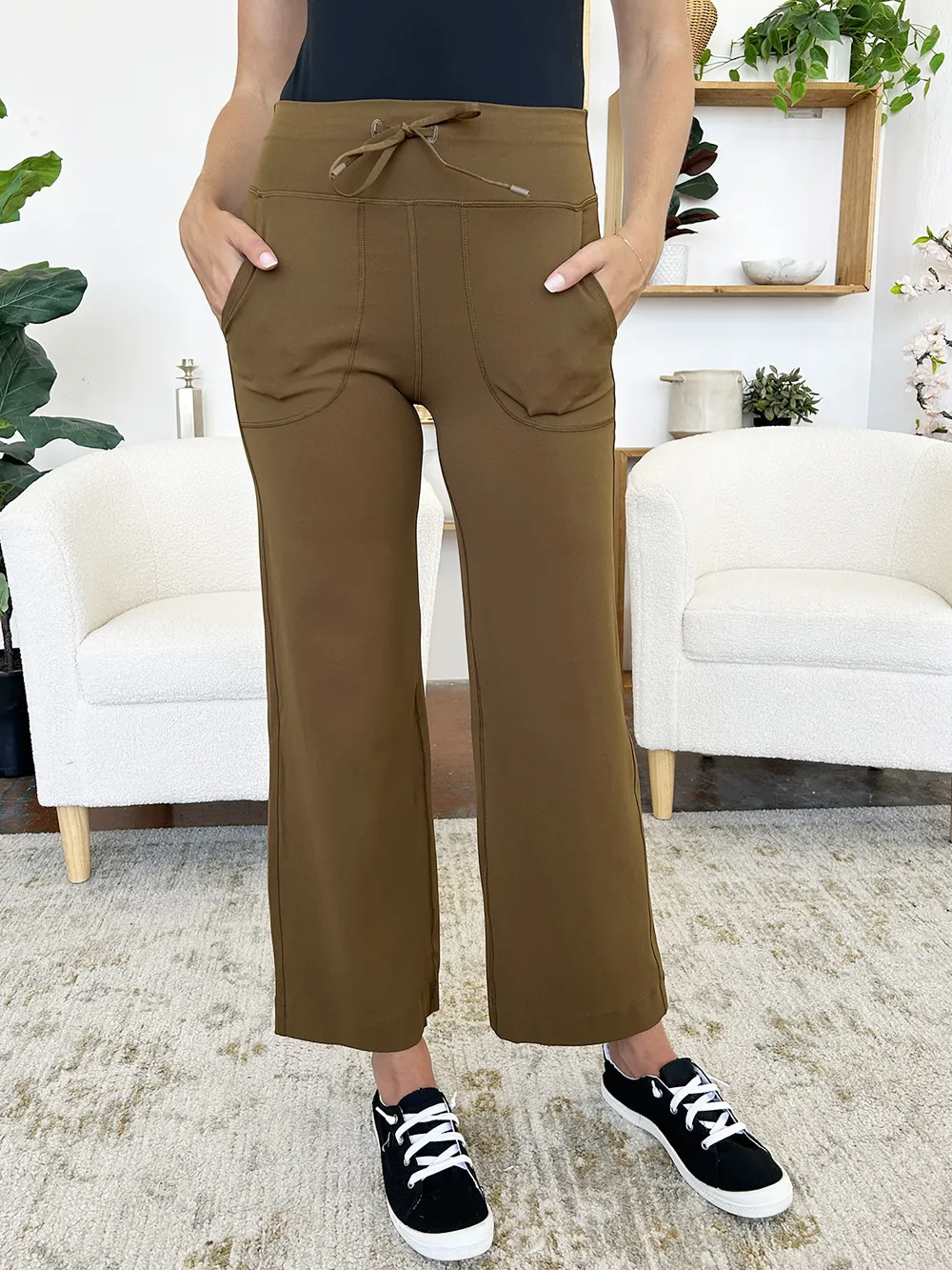 Drawstring Waist Wide Leg Sports Pants with Pockets, image 3
