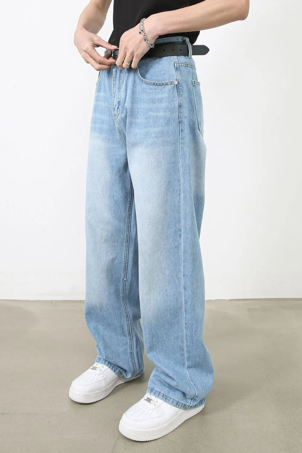 Men's Wide Straight Jeans with Pockets, image 4