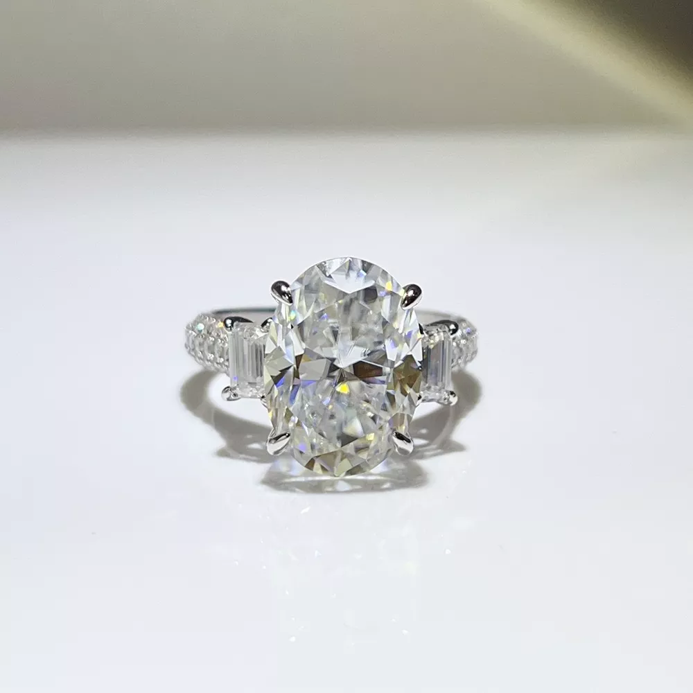 8 Carat 925 Sterling Silver Moissanite Ring, image 2