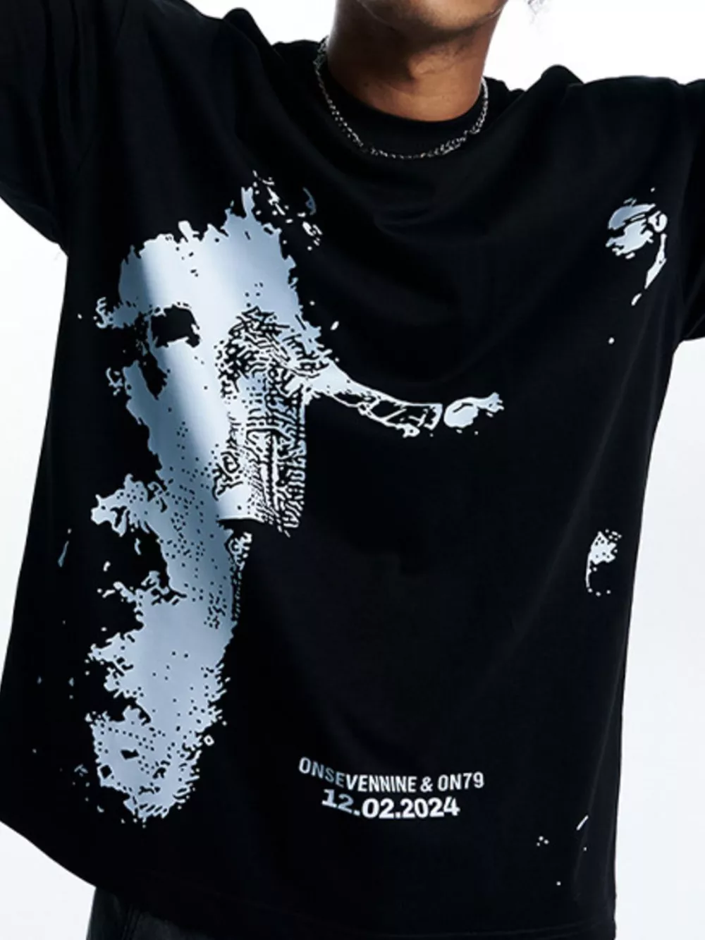 Men's Round Neck Graphic Statement T-Shirt, image 2