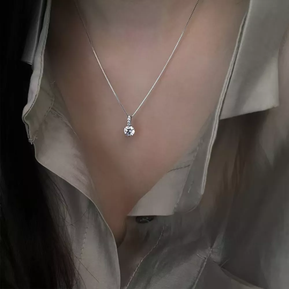 1 Carat Moissanite 925 Sterling Silver Pendant Necklace