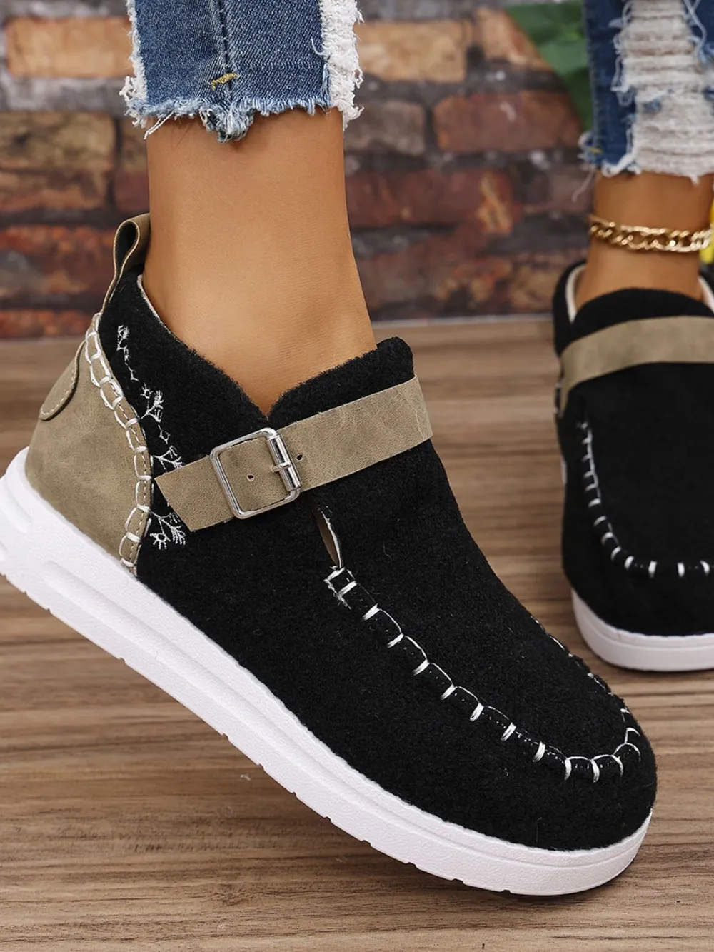 Contrast Round Toe Buckle Sneakers, image 3