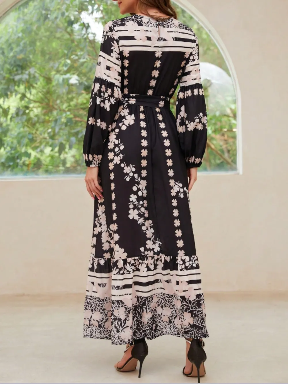 Printed Round Neck Long Sleeve Maxi Dress with Pockets, image 2