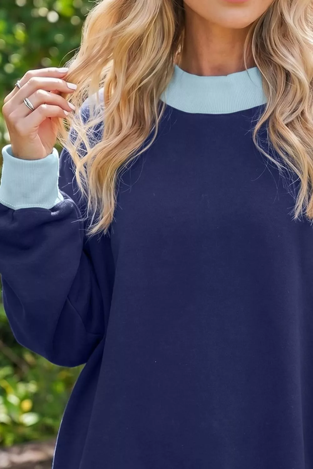 Colorblock Trim Crewneck Long Sleeve Pullover Sweatshirt, image 3