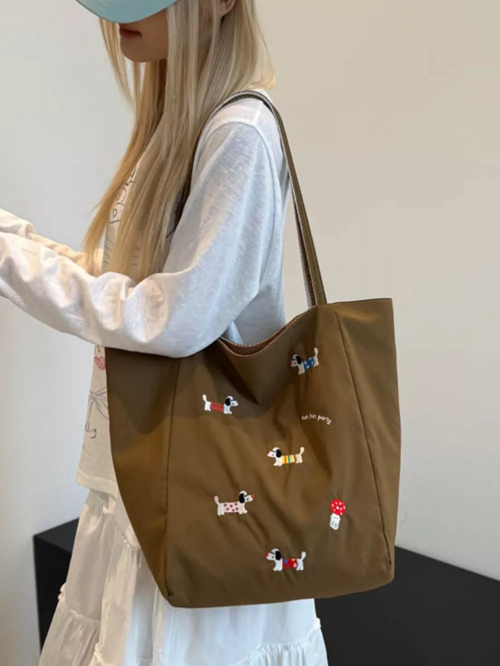 Embroidered Dachshund Shoulder Bag, image 2