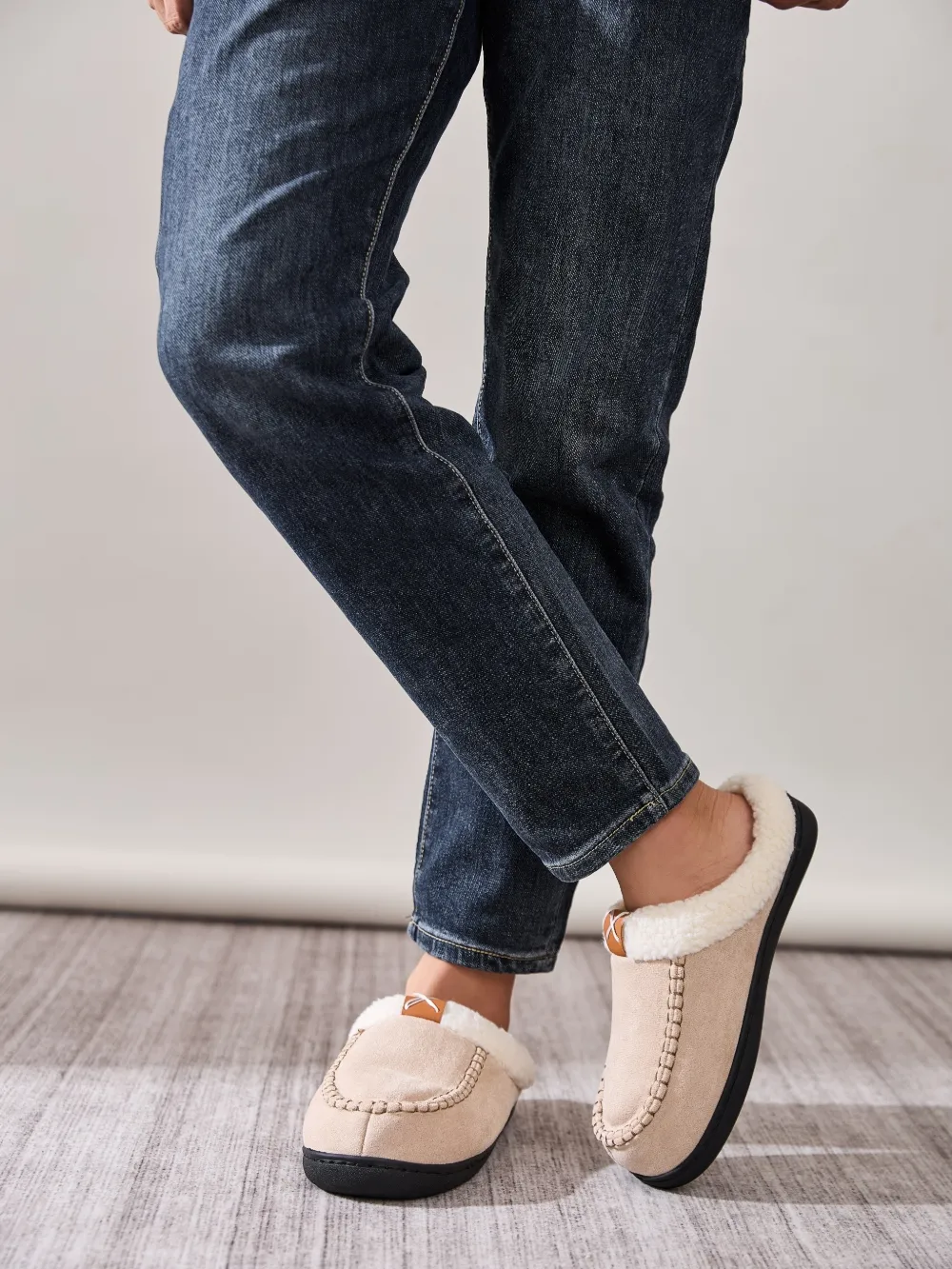 Contrast Round Toe Flat Slippers, image 14