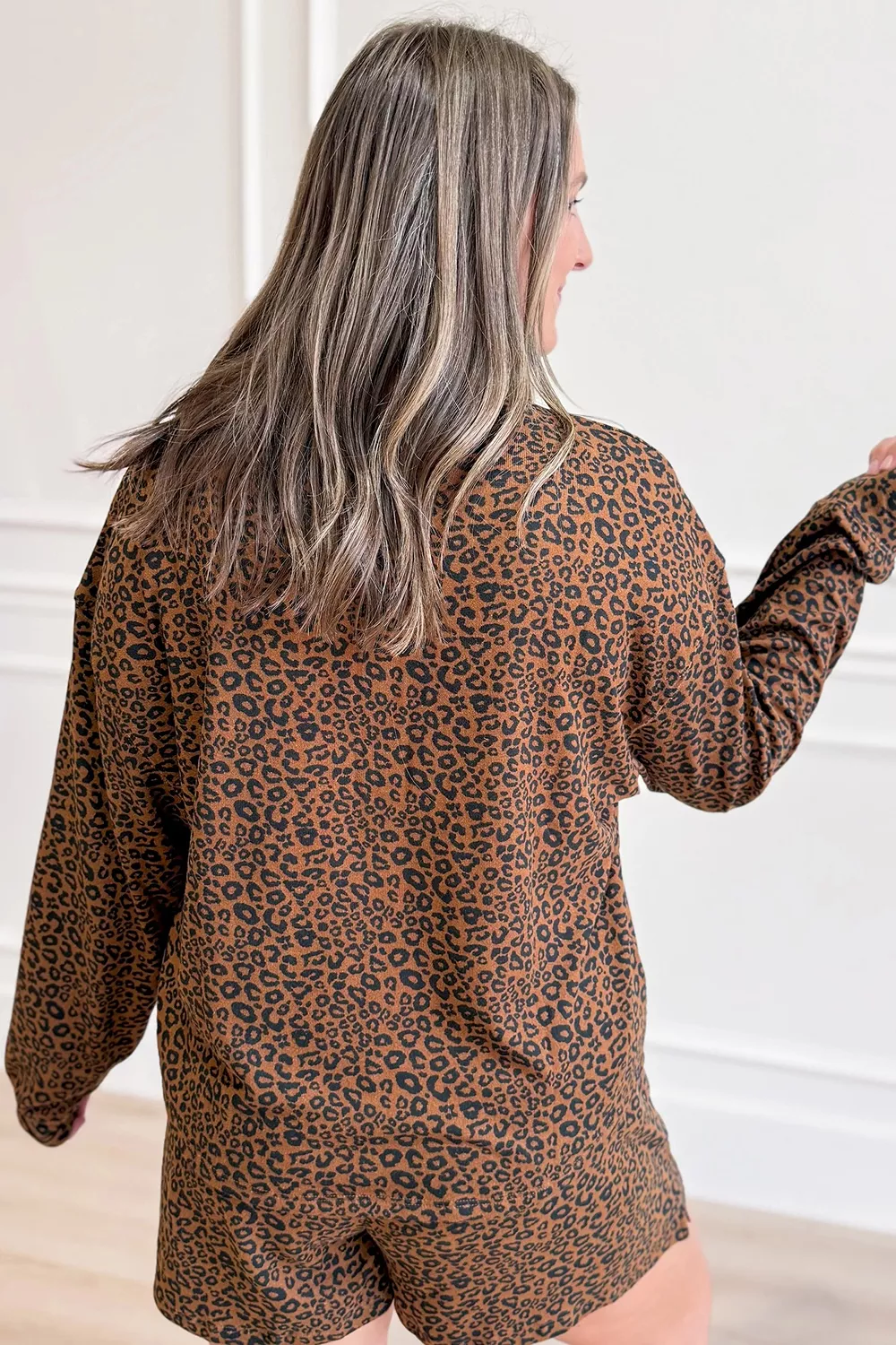 Leopard Print Long Sleeve Henley Top Elastic Waist Shorts 2pcs Outfit, image 4