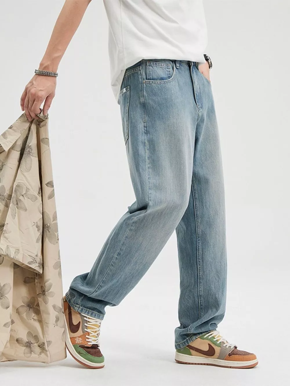 Men's Wash Relaxed Fit Jeans, image 3