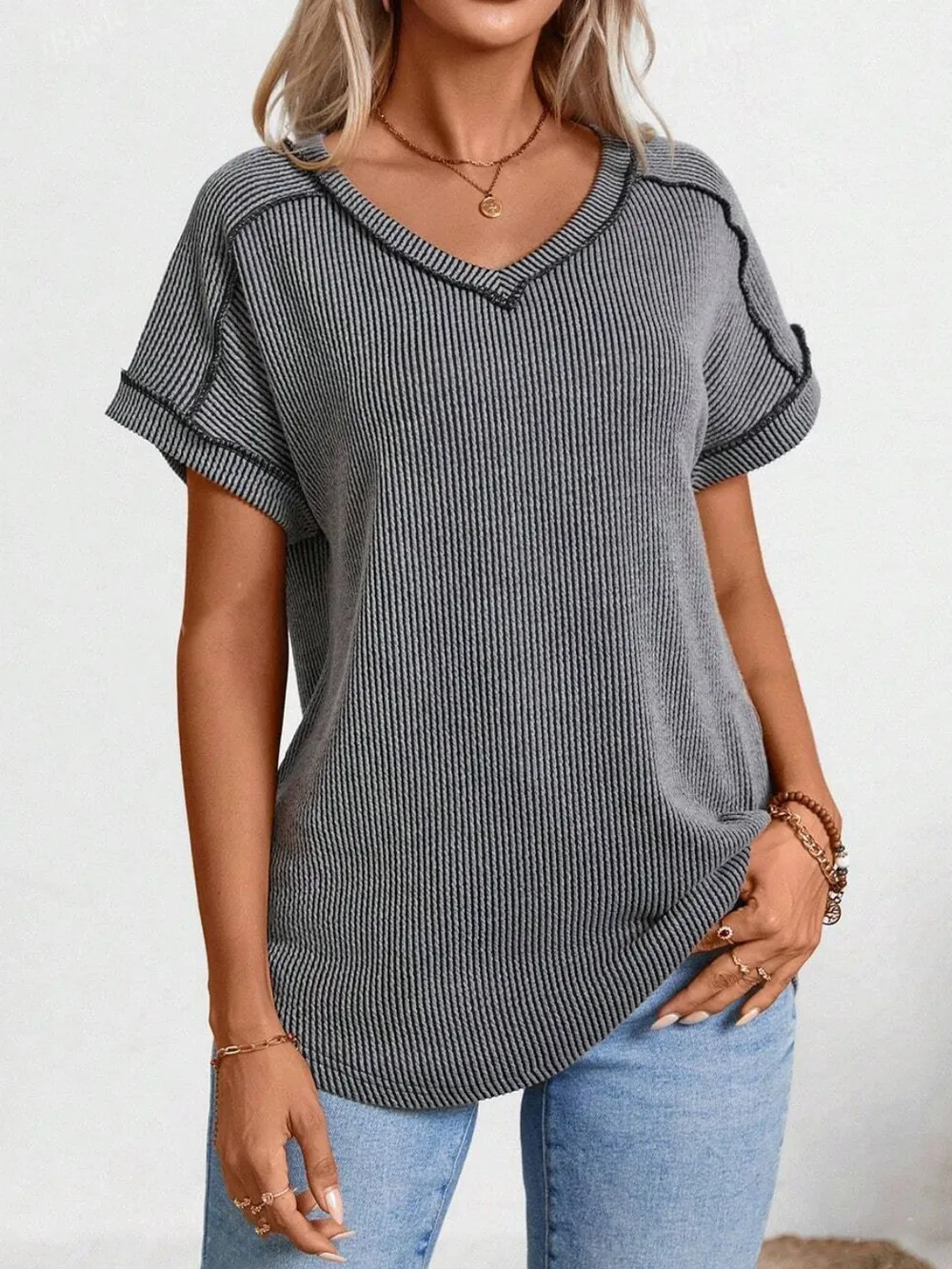 Exposed Seam V-Neck Short Sleeve Top, image 4