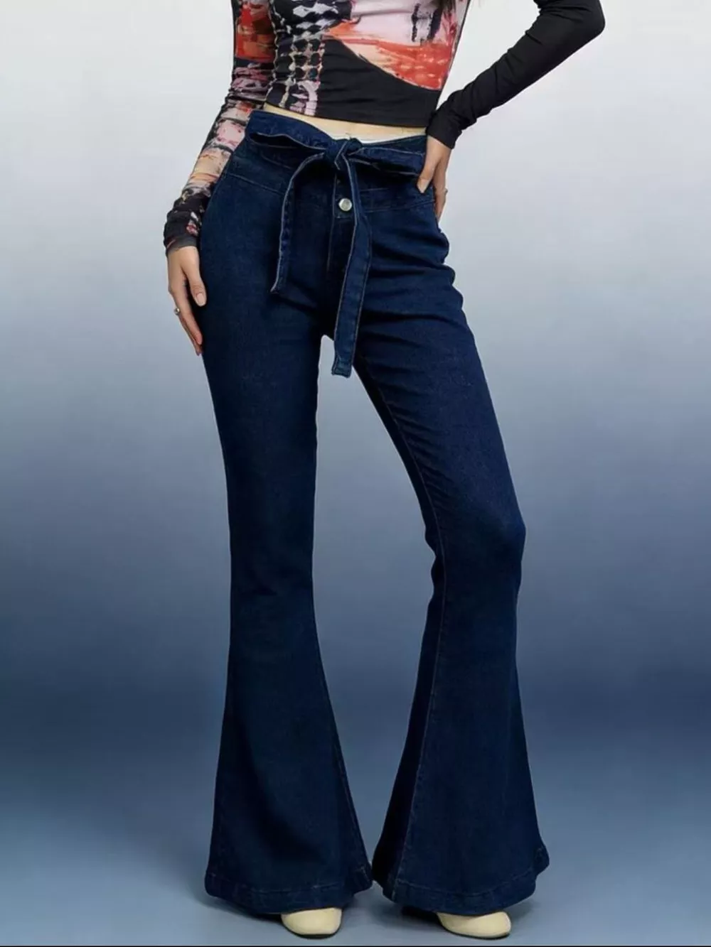Bow-Tie High-Waisted Flare Jeans, image 11