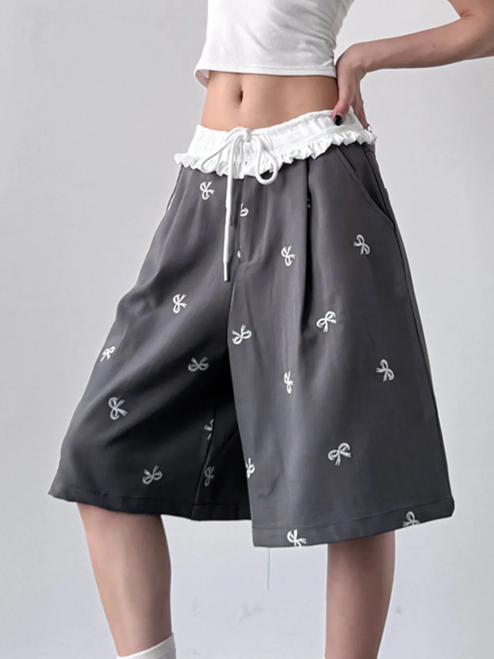 Bow Print Wide Leg Shorts with Contrast Ruffle Waistband, image 5