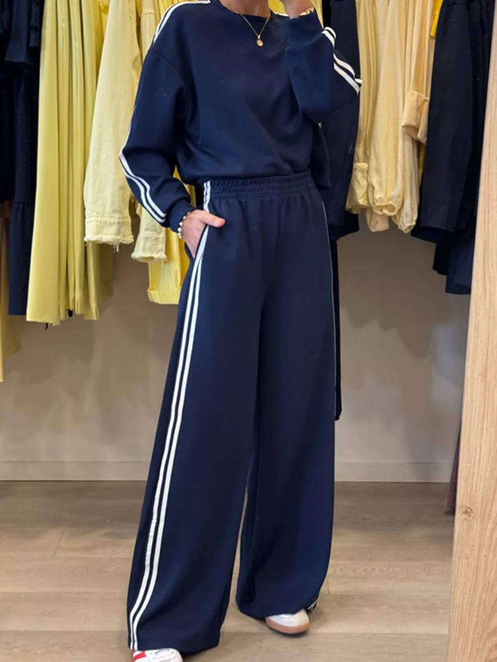 Striped Detail Crewneck Top and Elastic Sweatpants 2pcs Set, image 2