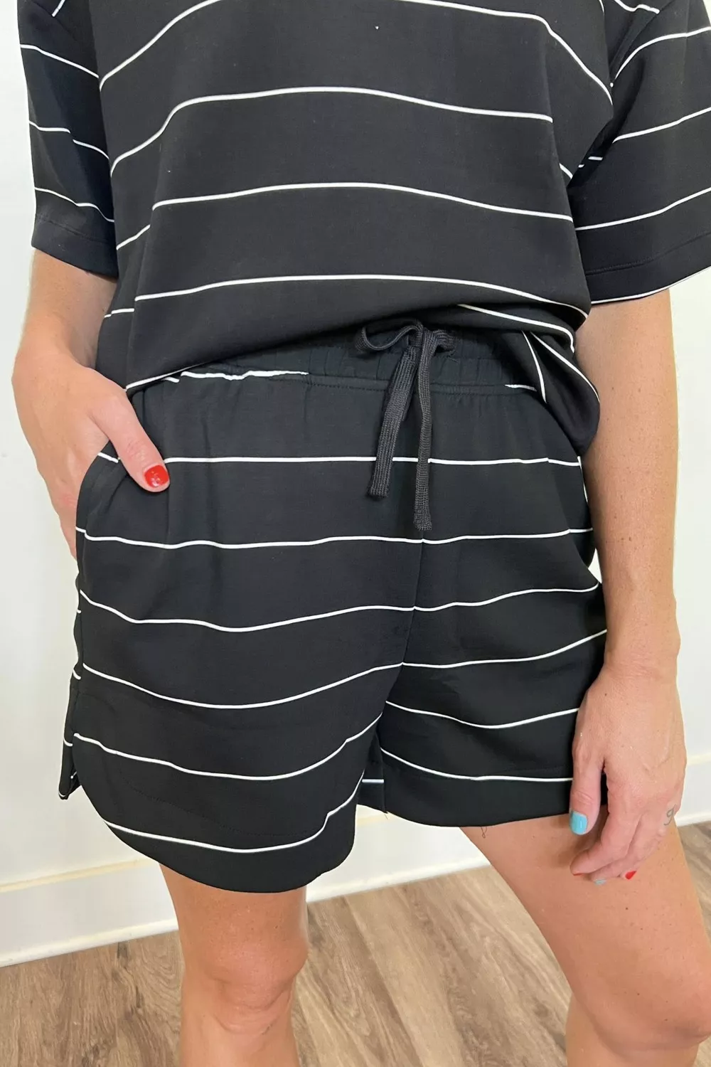 Striped Round Neck Top and Drawstring Shorts Set, image 4