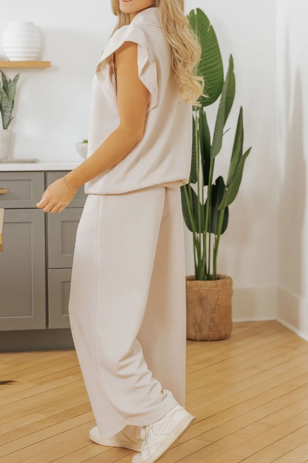 Textured Ruffled Sleeve Zipped Top and Wide Leg Pants Set, image 3