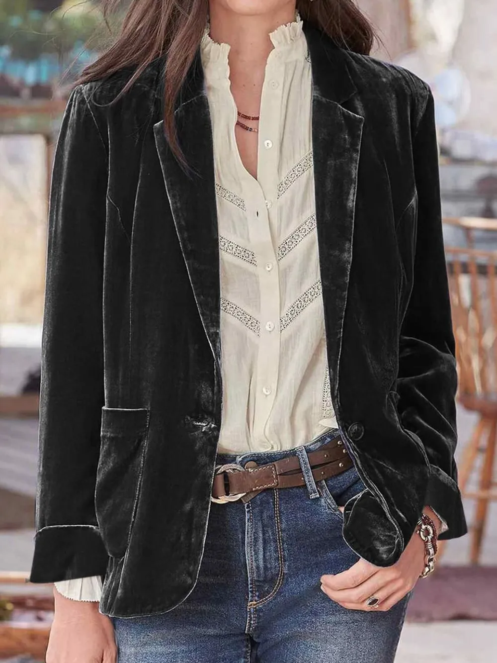 Pocketed Button Up Lapel Collar Blazer, image 2