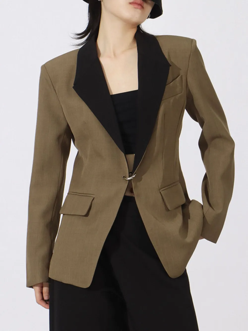 Contrast Lapel Collar Long Sleeve Blazer