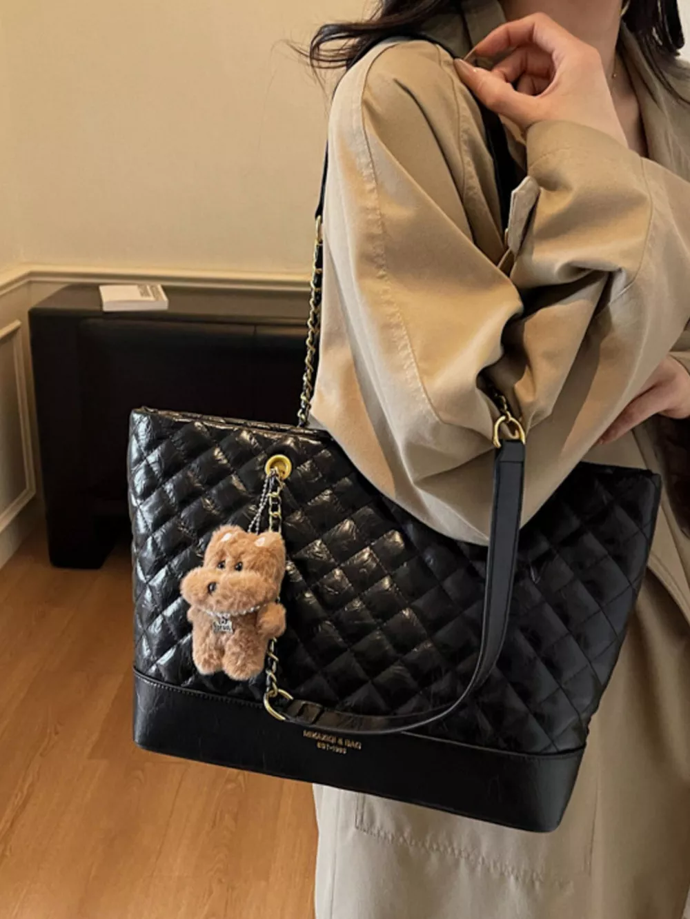 Quilted Chain Shoulder Bag, image 5