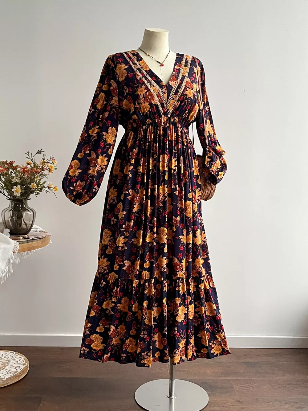 Plus Size Floral Print V-Neck Maxi Dress, image 2