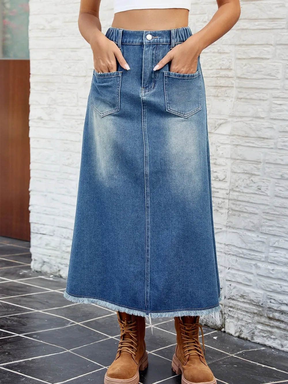 Raw Hem Buttoned Denim Skirt with Pockets, image 3