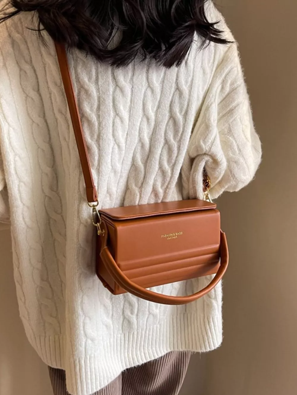 Box-Shaped Crossbody Bag, image 3