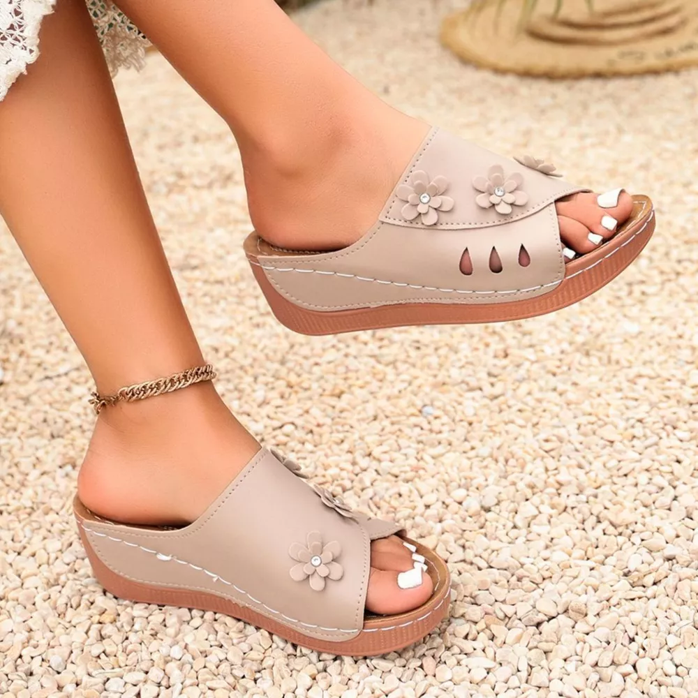 Comfortable Wedge Sandals with Floral Embellishments, image 6