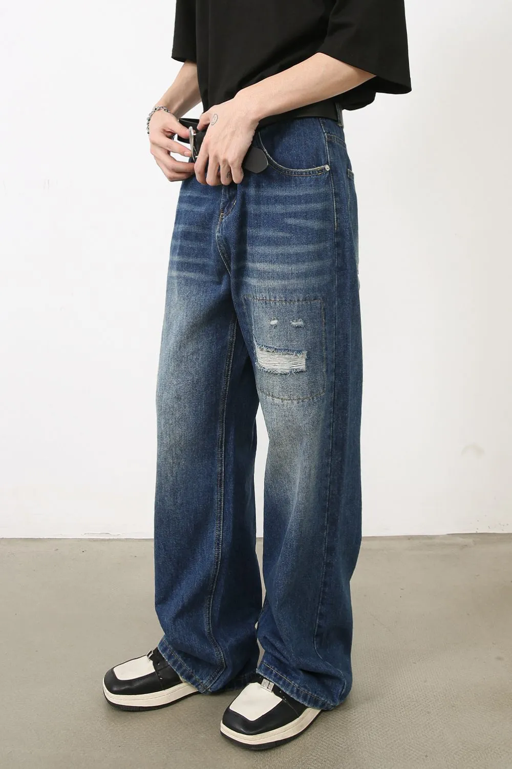 Men's Distressed Jeans with Pockets, image 2