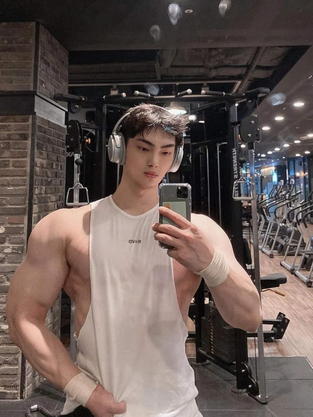 Men's Round Neck Breathable Tank, image 9