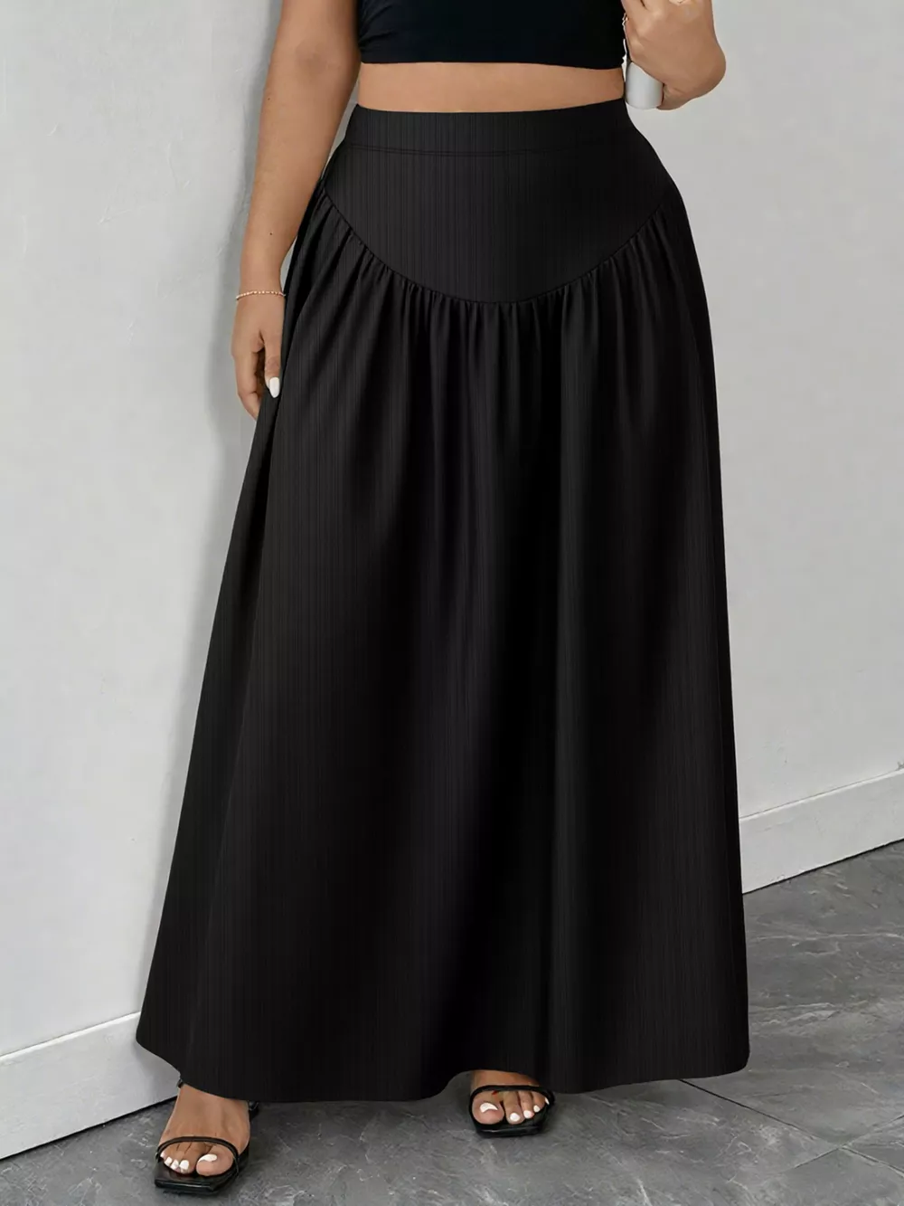 Plus Size Ruched Maxi Skirt with Pockets, image 2