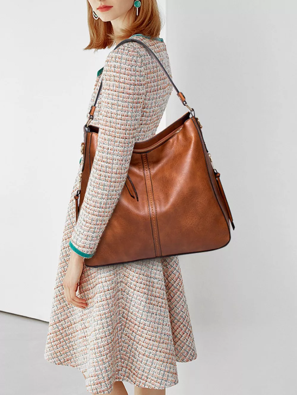 Classic Minimalist PU Leather Shoulder Bag with Spacious Capacity, image 8