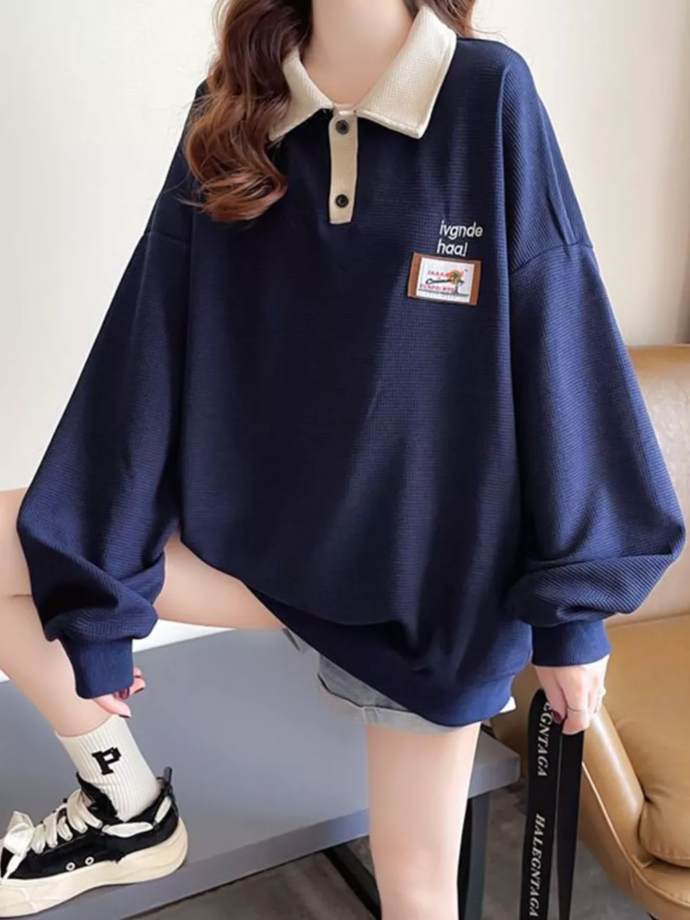 Contrast Collar Dropped Shoulder Sweatshirt, image 2