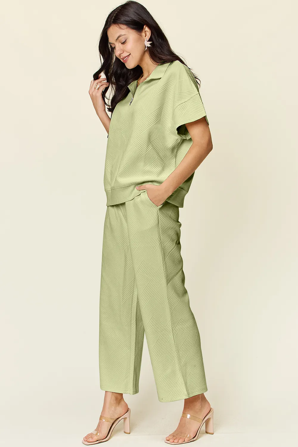 Full Size Texture Half Zip Short Sleeve Top and Pants Set, image 3