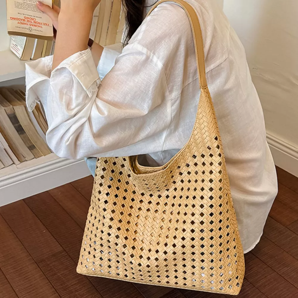 Cutout Shoulder Bag, image 6