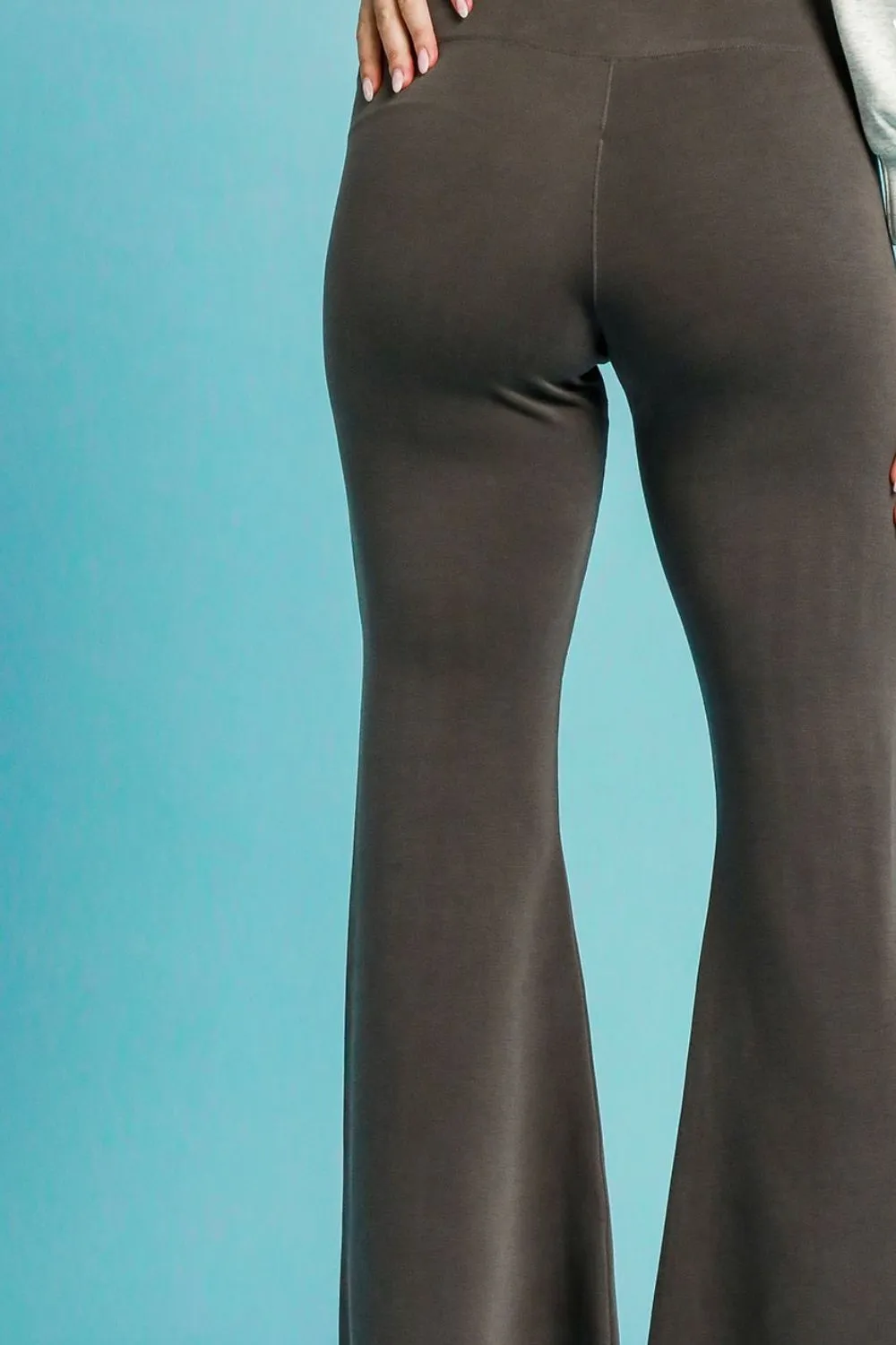 High-Waisted Flare Leggings, image 3