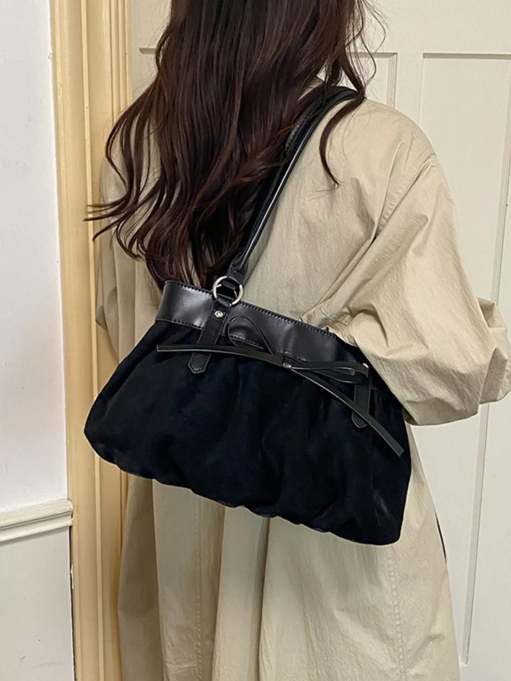 Bow-Decorated Ruched Shoulder Bag, image 2