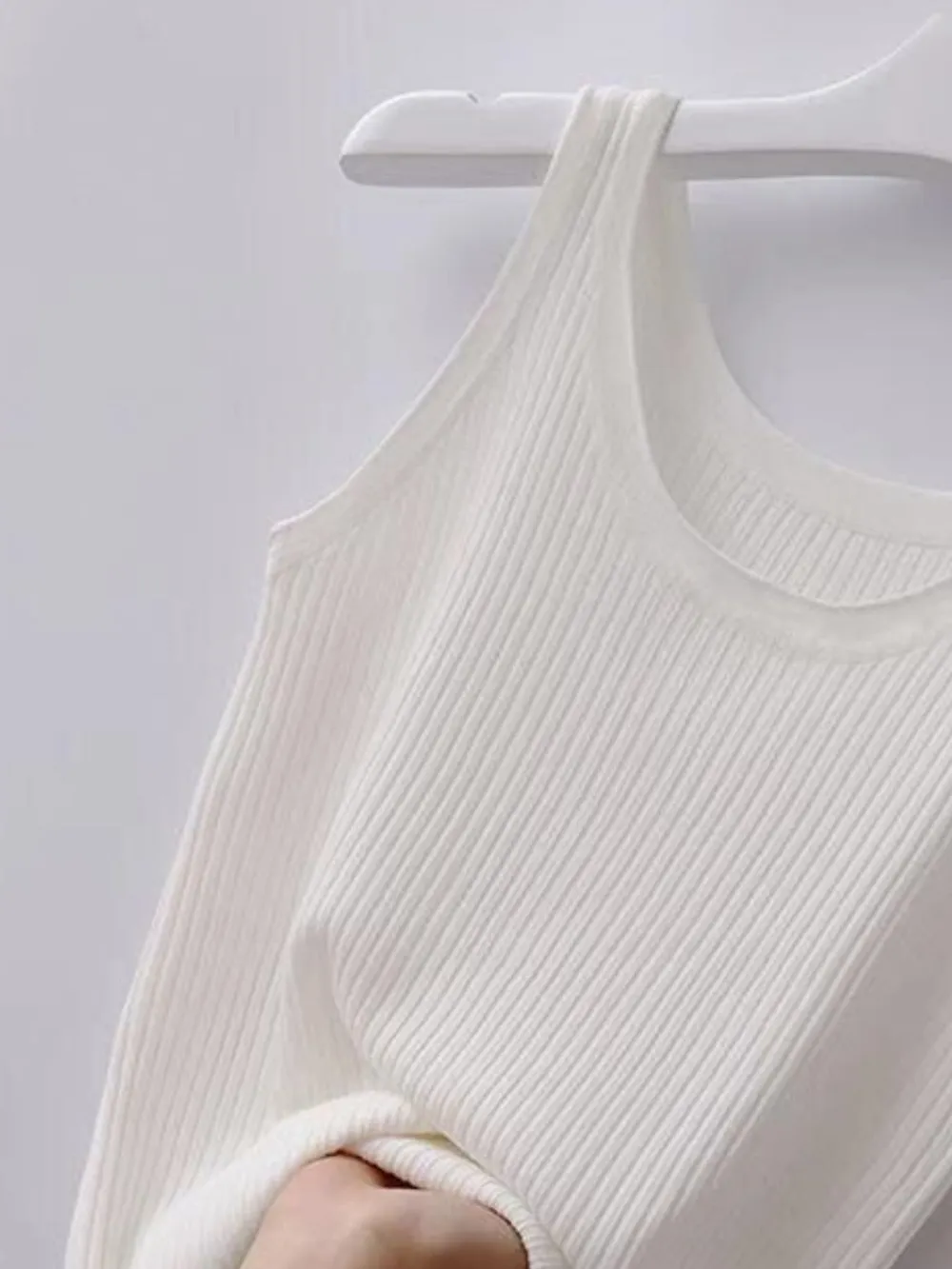 Plus Size Ribbed Knit Scoop Neck Tank Top, image 3
