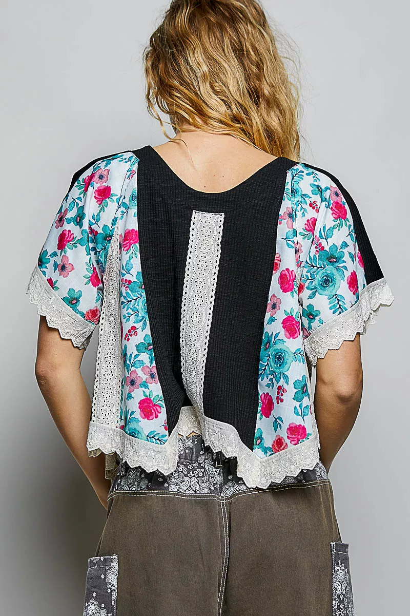 Round Neck Ribbed Cropped Top with Lace Detail, image 4