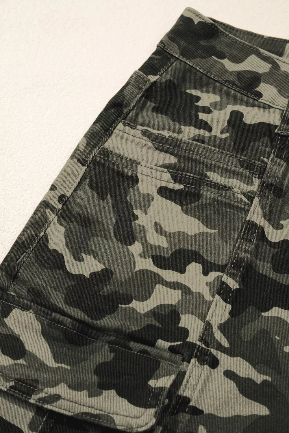 Camouflage Print Multi Pocketed Womens Denim Pants, image 11