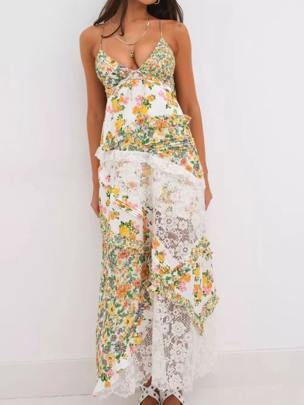Lace Detail Ruffled Floral V-Neck Maxi Dress, image 4