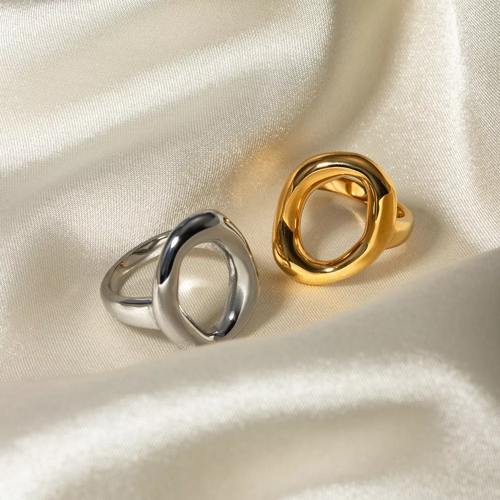 Modern Hollow Oval Ring, image 4