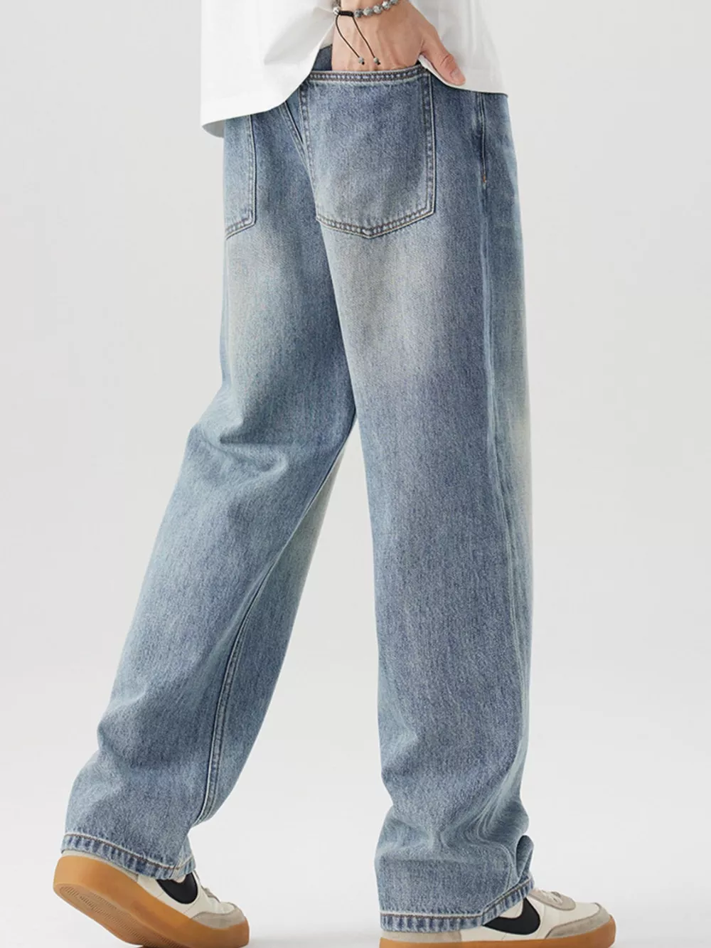 Men's Vintage Wash Loose Fit Jeans, image 3